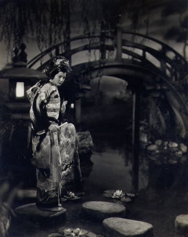 Sylvia Sidney and Her Unforgettable Performance in "Madame Butterfly" 1932