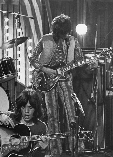 A Nostalgic Dive into the photos from The Rolling Stones Rock N’ Roll Circus