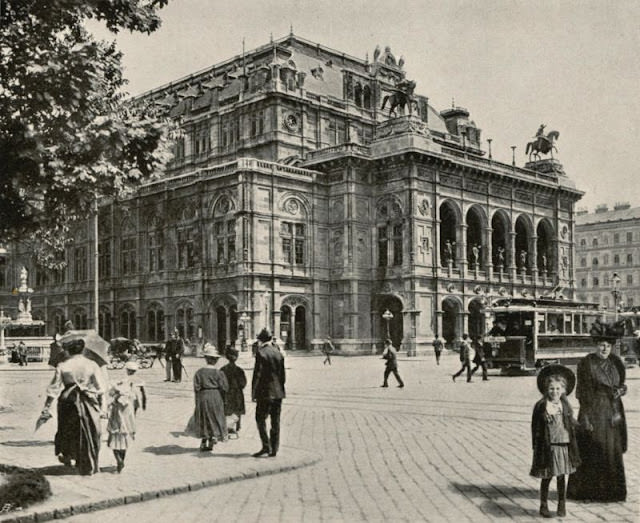 Hofoperntheater, Vienna, 1900