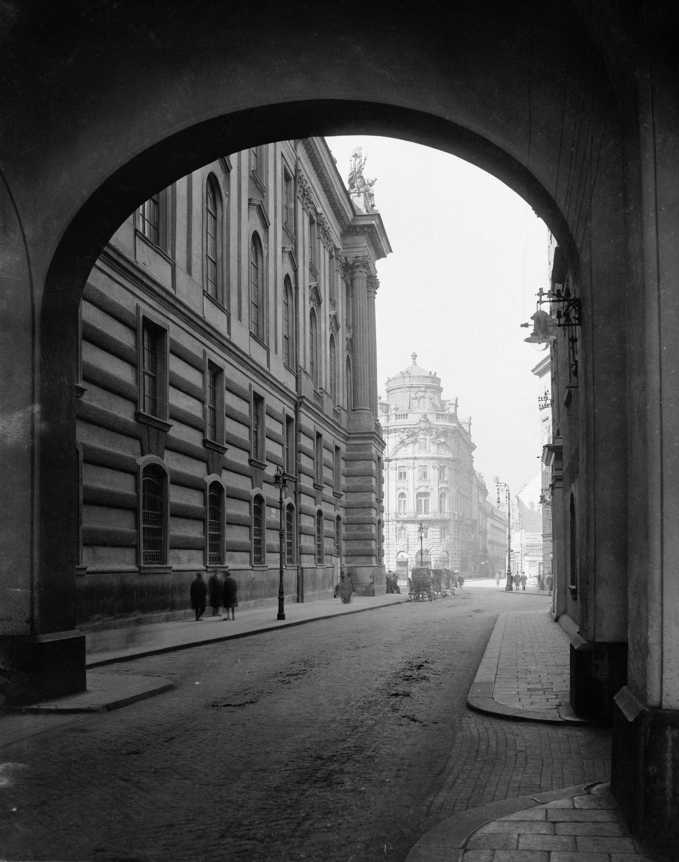 View at The riding school wing at the Hofburg, Michaelerplatz and Palace Herberstein (Michaelerplatz 2), Constructed by Architect Carl Koenig between 1896-1899, Around 1900s