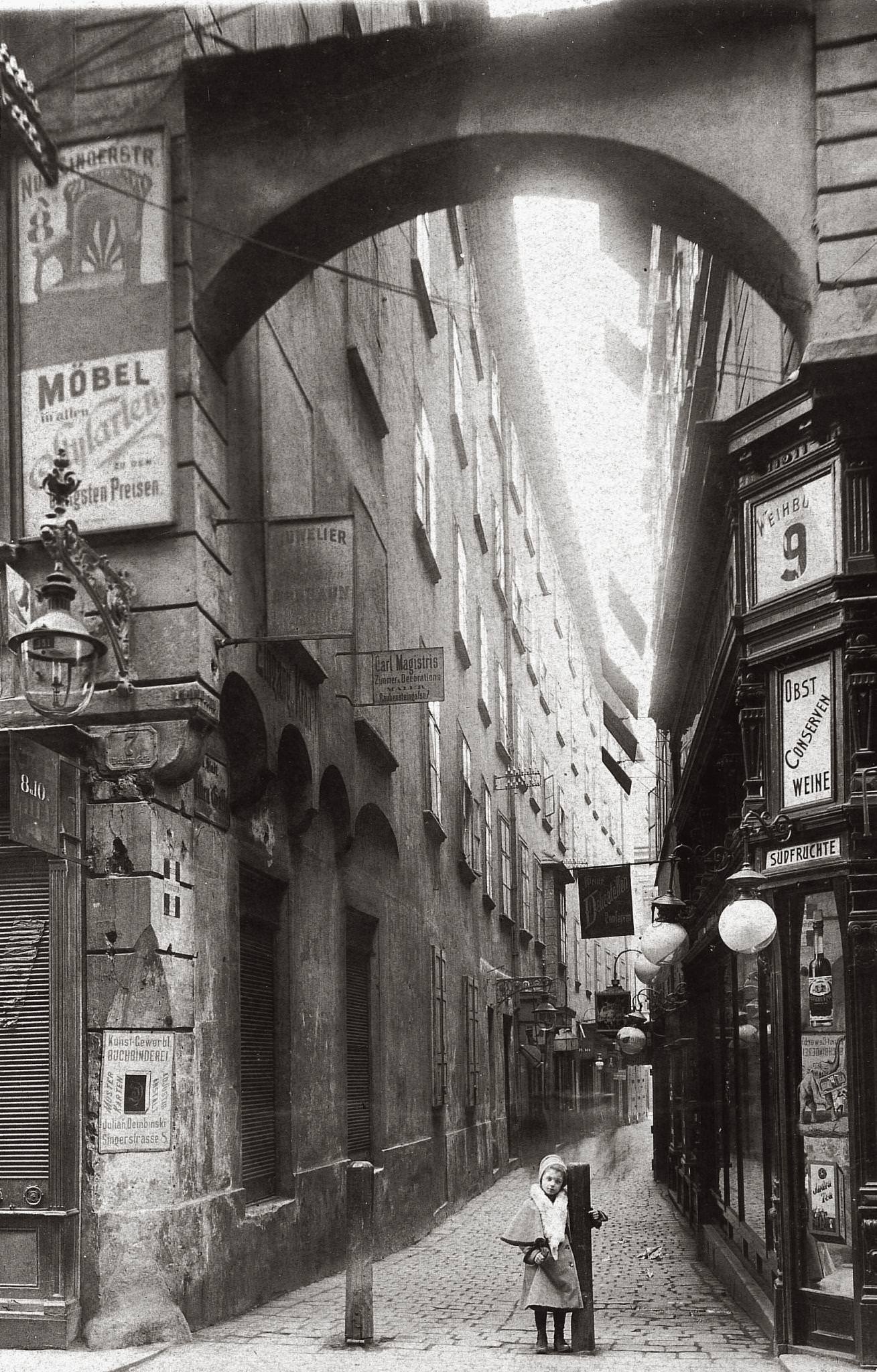 The Rotgasse in Vienna I, Around 1900s