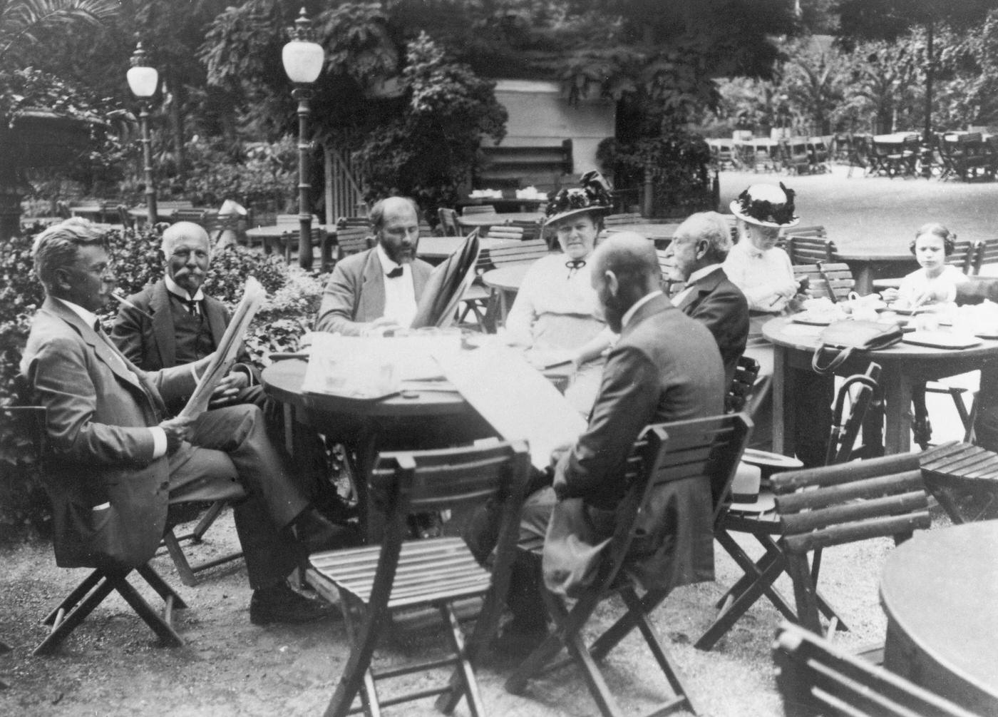 Gustav Klimt in the tavern garden, Vienna, Around 1900