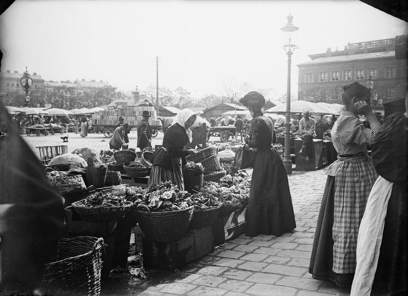 At the Naschmarkt, Vienna, Around 1900