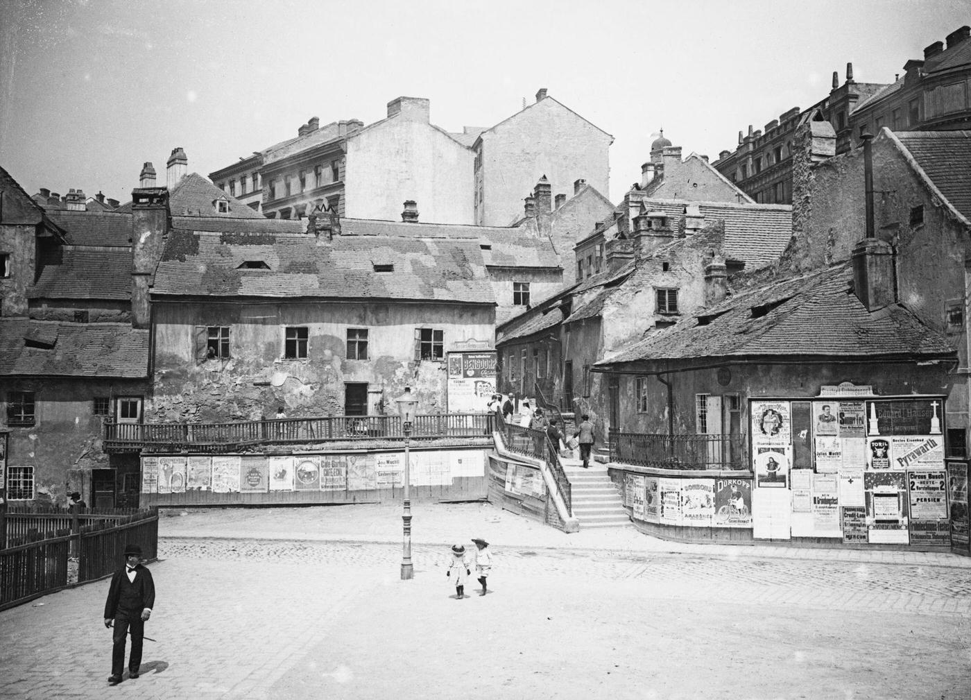 Magdalenengrund, the so-called "Ratzenstadl" in the 6th district of Vienna, Vienna, 1900s