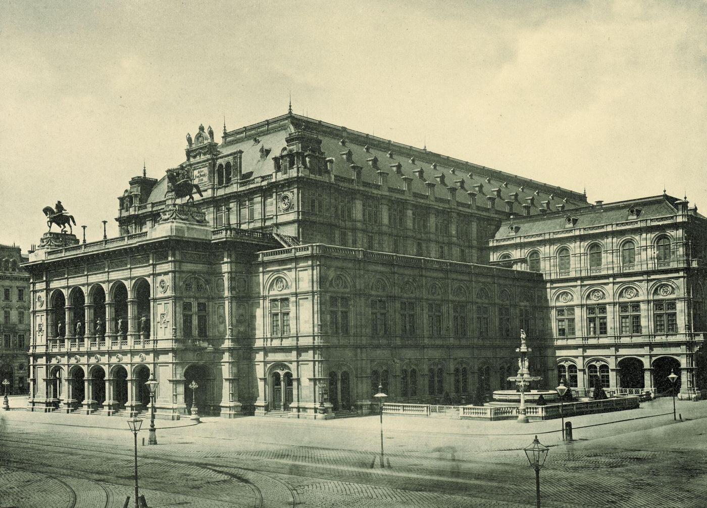 Vienna Court Opera House (State Opera), Around 1900s