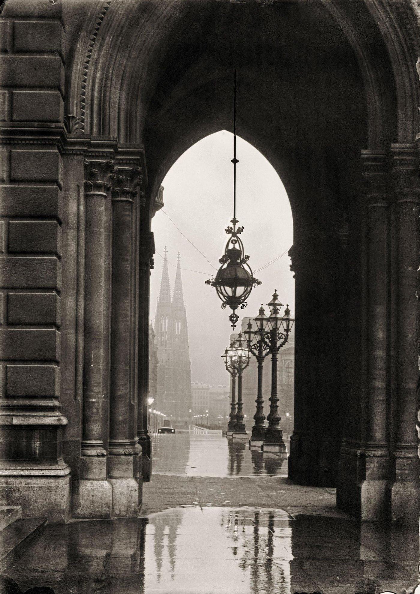 Rathaus, View from the town hall to the Votive Church (Votivkirche), Vienna, 1905