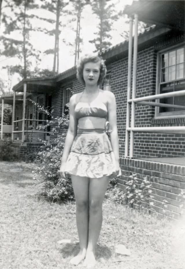 Found Photos Capture Women in Bathing Suits From the 1940s