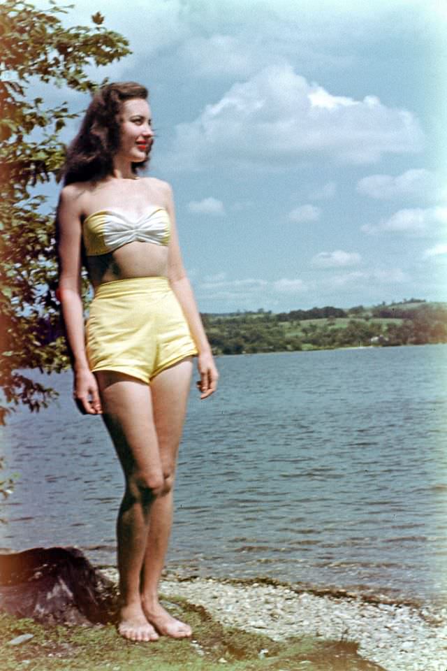 Found Photos Capture Women in Bathing Suits From the 1940s