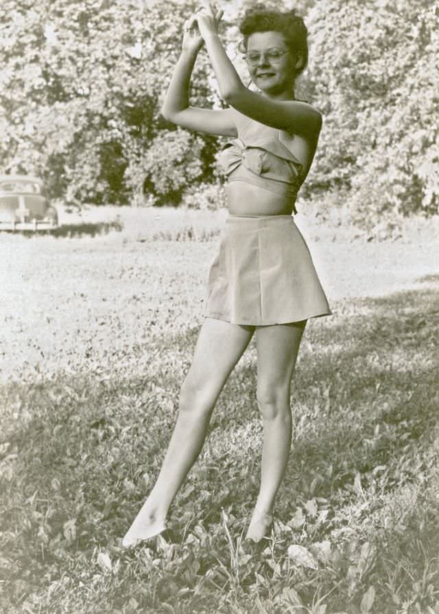 Found Photos Capture Women in Bathing Suits From the 1940s