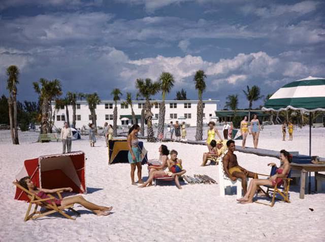 Found Photos Capture Women in Bathing Suits From the 1940s