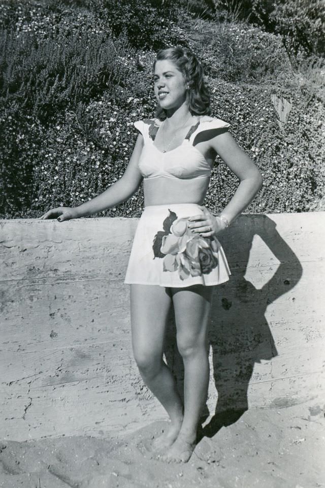 Found Photos Capture Women in Bathing Suits From the 1940s