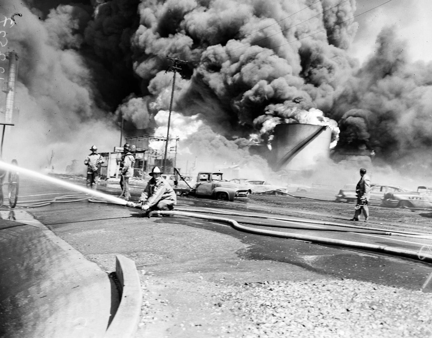 Signal Hill Oil Fire, 1958