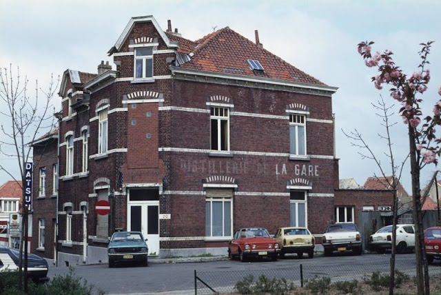 Distillerie de la gare, station square in Woluwe-Saint-Pierre, 1981
