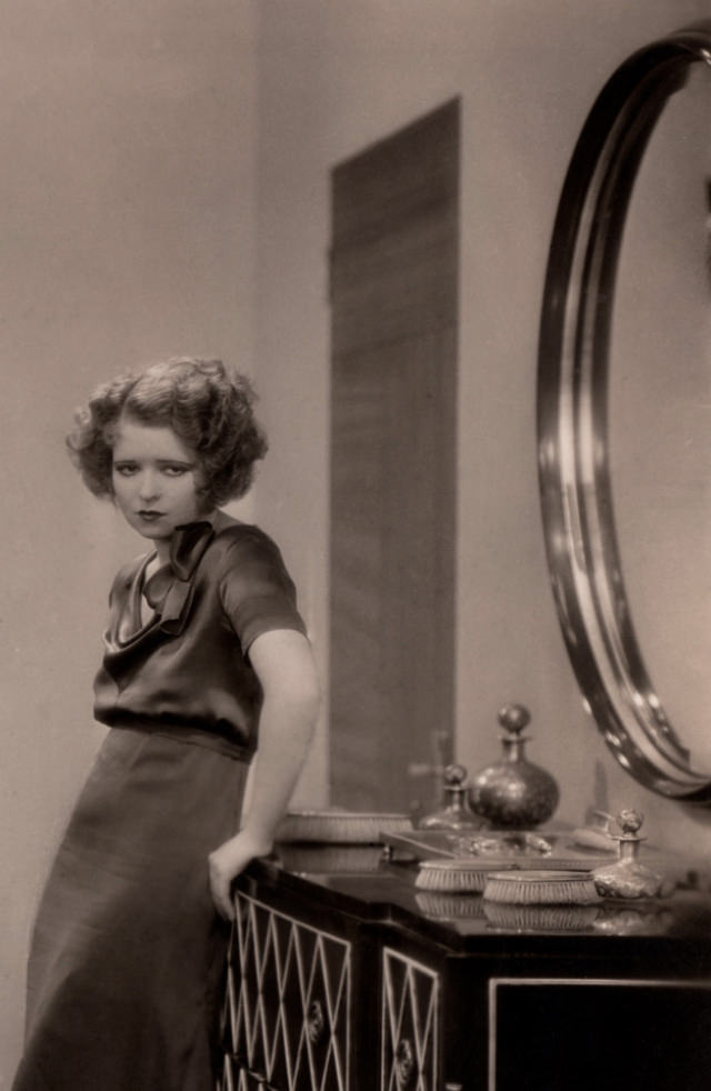 50 Fabulous Photos of Clara Bow from the 1930s Capturing Her Glamour