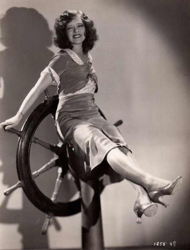 50 Fabulous Photos of Clara Bow from the 1930s Capturing Her Glamour