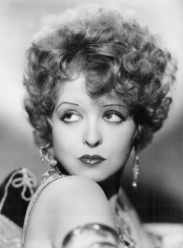 50 Fabulous Photos of Clara Bow from the 1930s Capturing Her Glamour