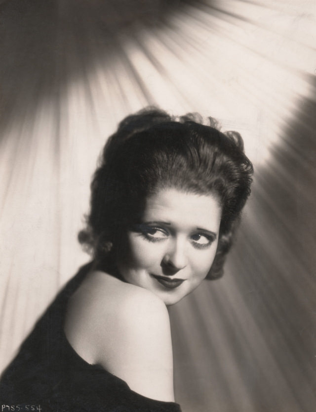 50 Fabulous Photos of Clara Bown from the 1930s Capturing Her Glamour