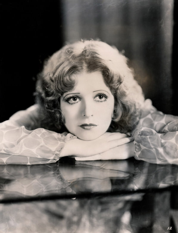 50 Fabulous Photos of Clara Bow from the 1930s Capturing Her Glamour