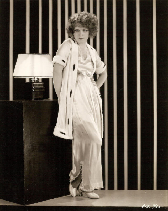 50 Fabulous Photos of Clara Bow from the 1930s Capturing Her Glamour