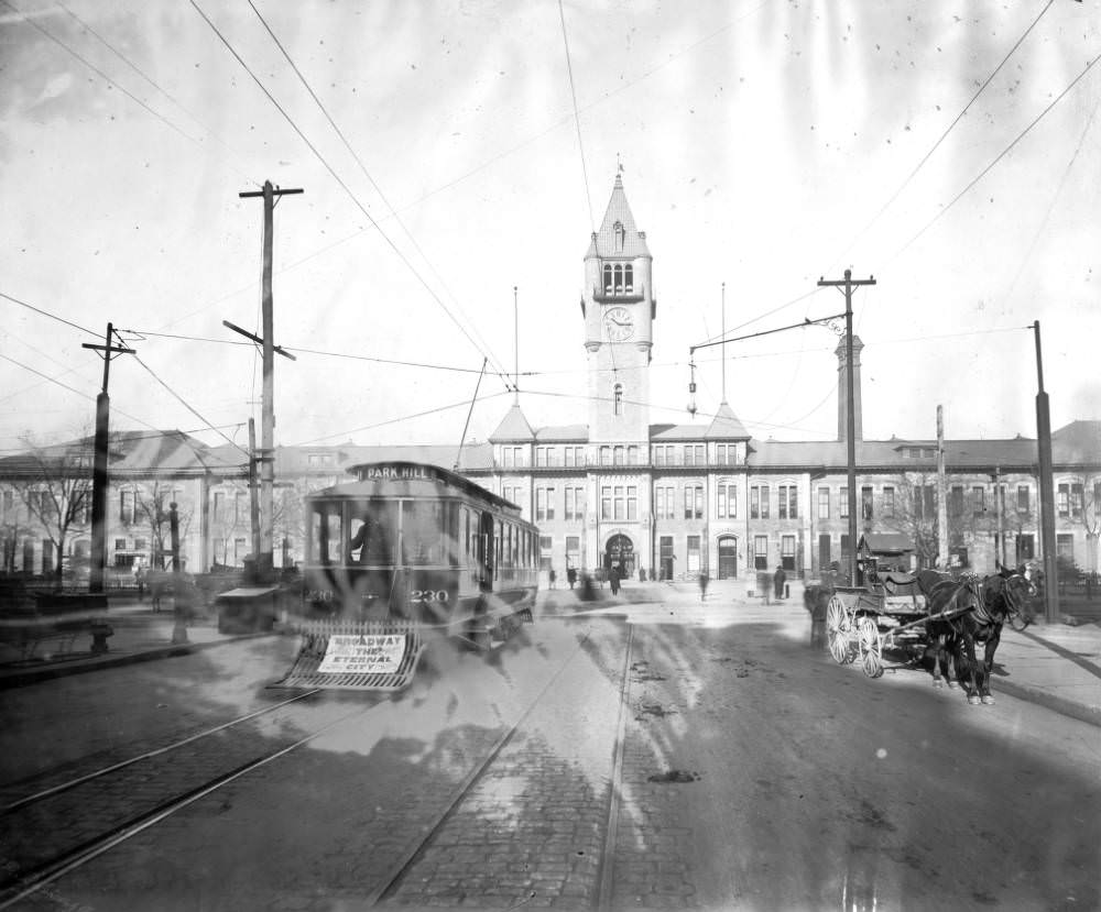 Denver Tramway trolley No. 230 in front of Union Station, featuring advertisement for Broadway play, 1905.