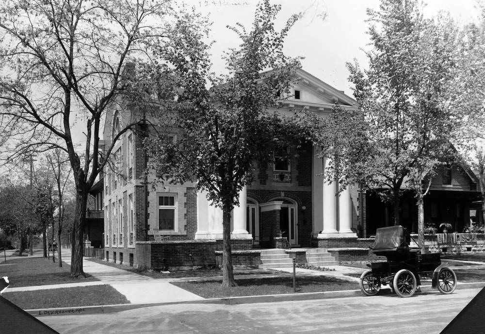 Apartments at 12th and Pennsylvania Streets, Featuring a Portico with Columns, Denver, 1909.