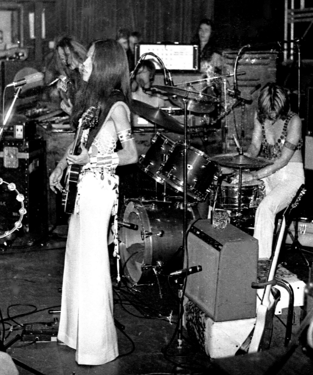 Fanny on the Stage: Pioneering All-Female Rock Band of the 1970s