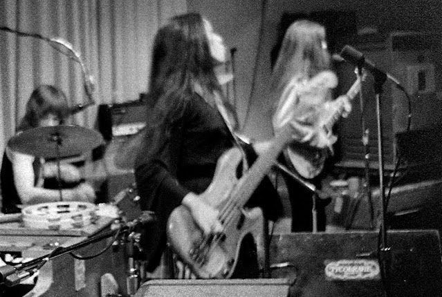 Fanny on the Stage: Pioneering All-Female Rock Band of the 1970s