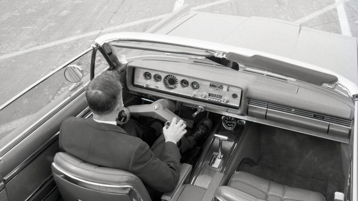Wrist Steering: Ford's 1965 Bold Move to Attract Women Drivers!