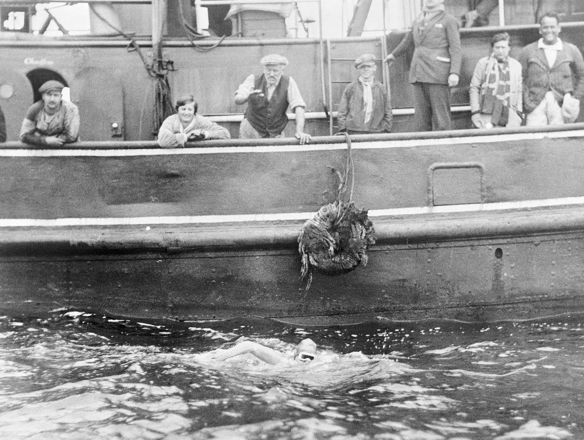 The Day Gertrude Ederle Shattered Records and Became the First Woman to Cross the Channel, 1926