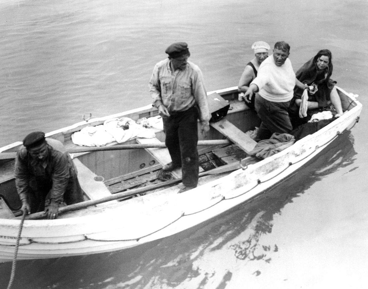 The Day Gertrude Ederle Shattered Records and Became the First Woman to Cross the Channel, 1926