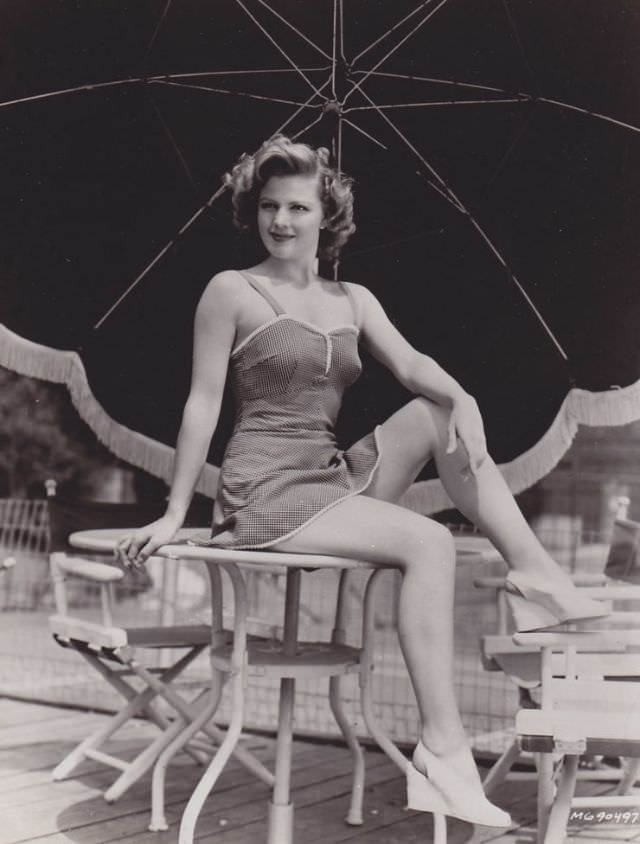 25 Lovely Photos of Jean Rogers Capturing Her Most Iconic Moments in the 1930s and '40s