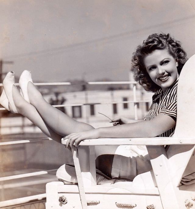 25 Lovely Photos of Jean Rogers Capturing Her Most Iconic Moments in the 1930s and '40s