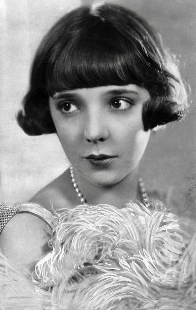 30 Beautiful Photos of Jessie Matthews from the 1920s and 1930s