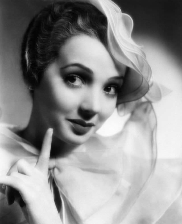 30 Beautiful Photos of Jessie Matthews from the 1920s and 1930s