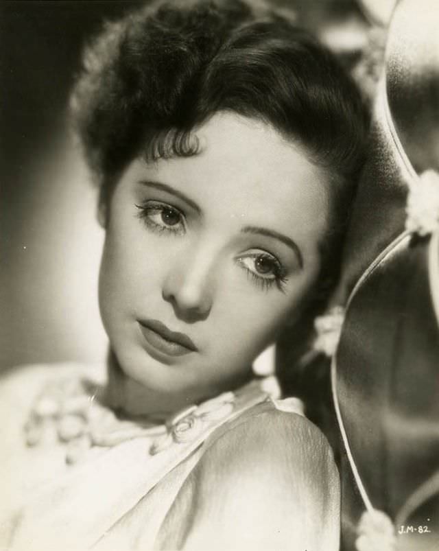 30 Beautiful Photos of Jessie Matthews from the 1920s and 1930s