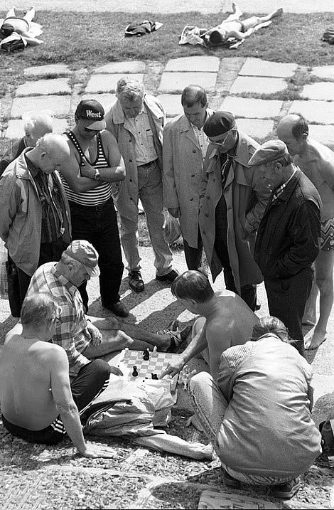 Chess in Kyiv: Peter Ford highlights the city's love for chess in his book, 1999.