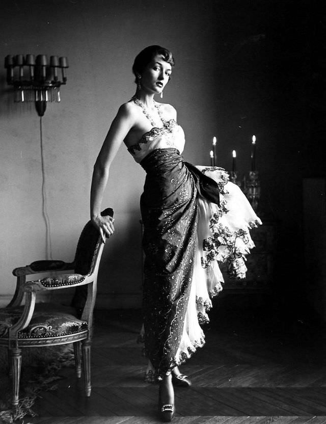 Countess Maxime de la Falaise in a dress by Schiaparelli, 1950.