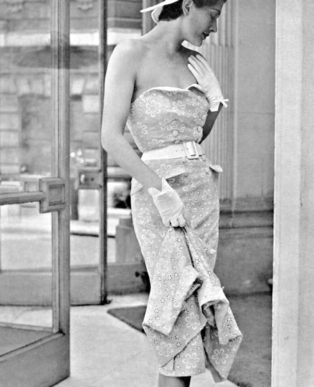 Maxime de la Falaise in strapless ivory linen dress with bolero by Jean Dessès, 1950.