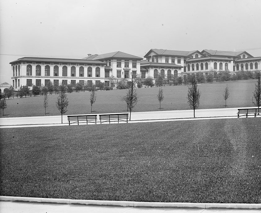 Carnegie Technical School, now Carnegie-Mellon University, Pittsburgh, early 1900s.