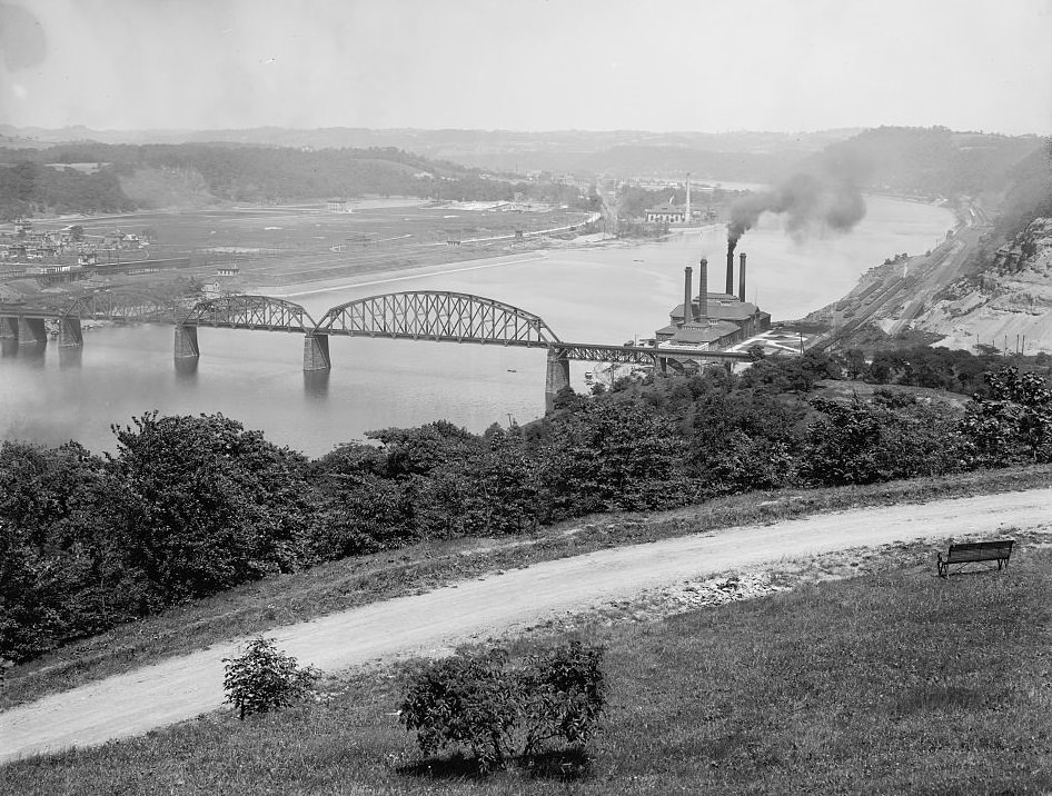 View of Allegheny River from Highland Park, Pittsburgh, Pennsylvania, 1900s