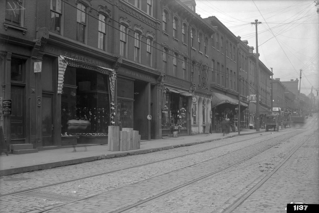 North Side of Wylie Avenue, looking east from Sixth Avenue, 1912