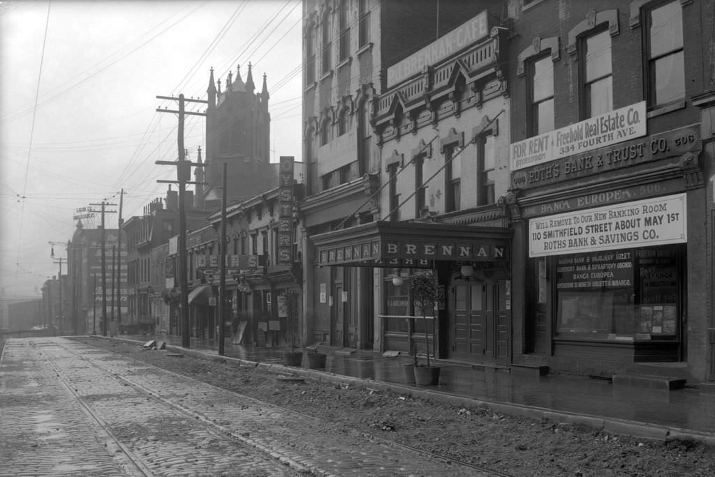 Grant Street, view north from Fifth Avenue, 1910s