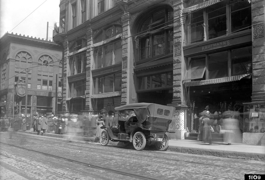 Smithfield and Fifth, corner view, 1910s