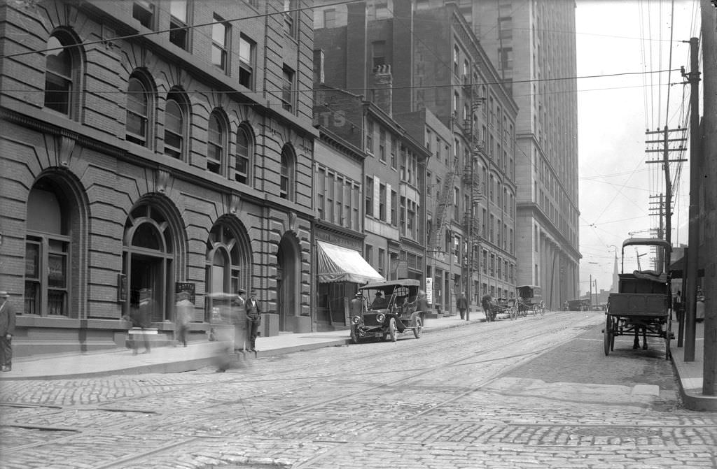 Grant Street, north view from Fourth Avenue corner, 1910s