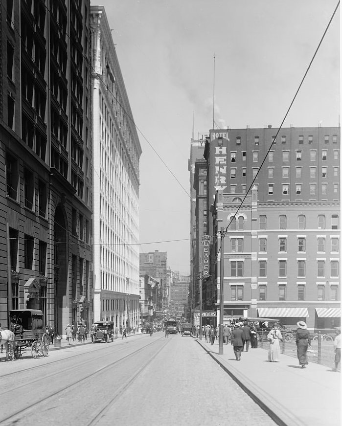 Fifth Avenue from Grant Street, Pittsburgh, Pennsylvania, 1919