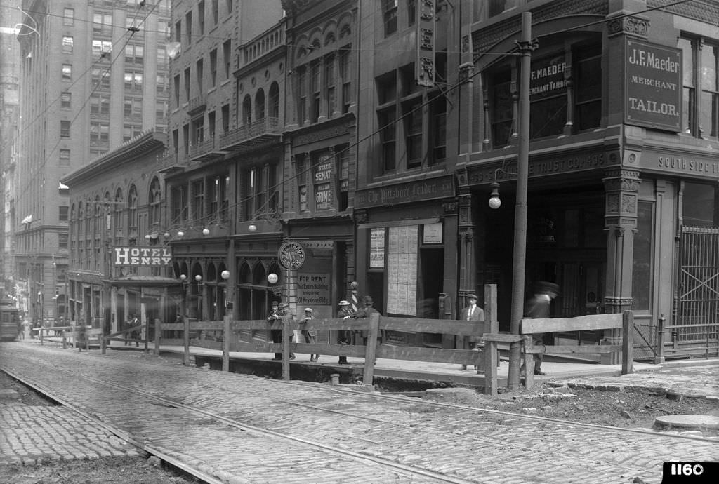 Fifth Avenue, North Side, 1912