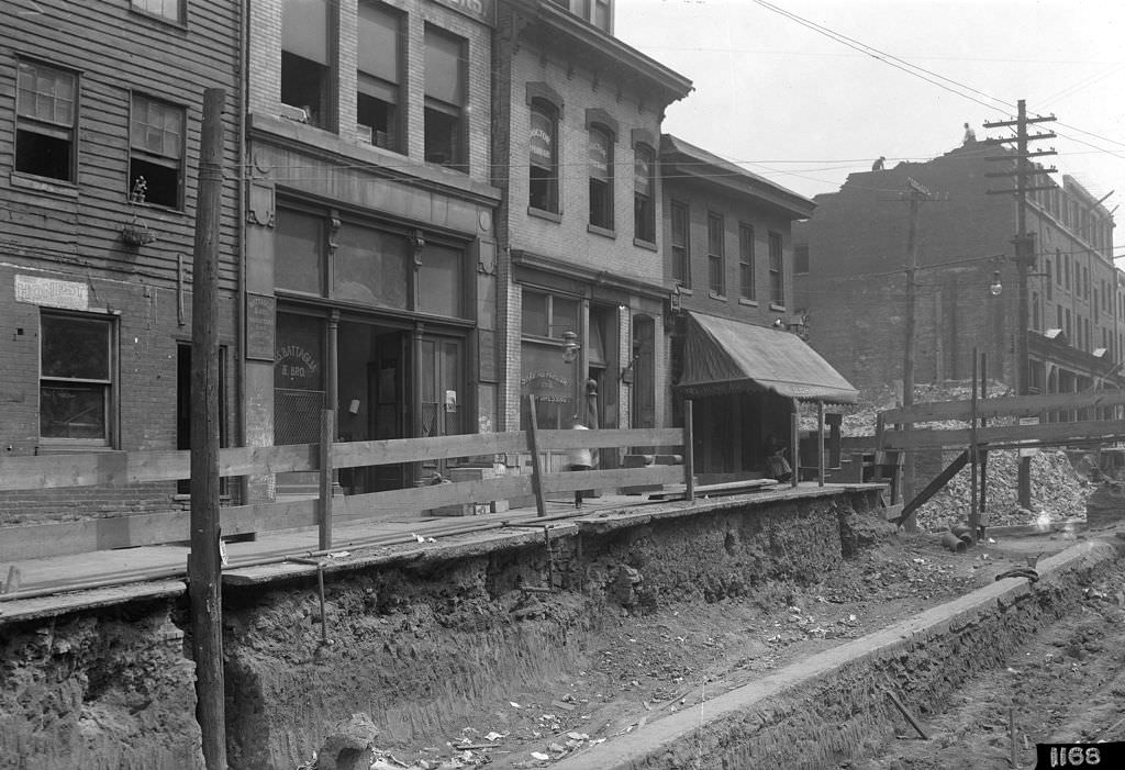 Webster Avenue in Hump District, 1912