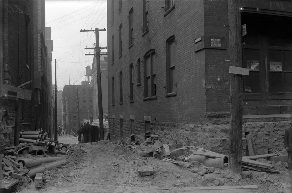 Strawberry Way, view west from Pentland Street, 1912