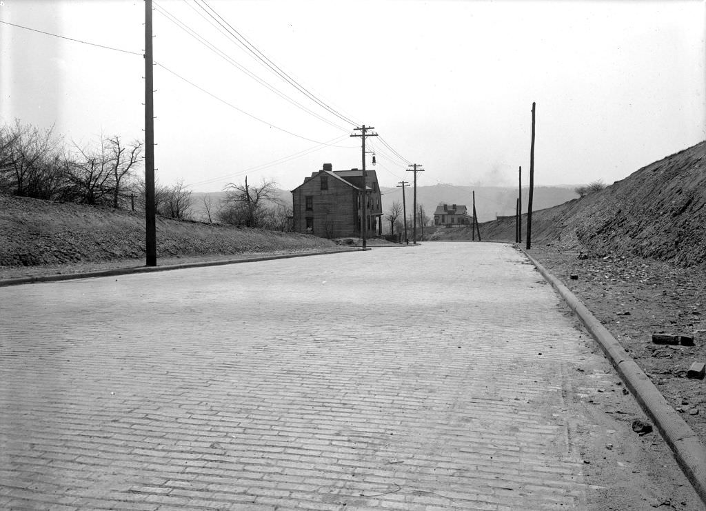 Marshall Avenue west towards Irwin Avenue, 1920.