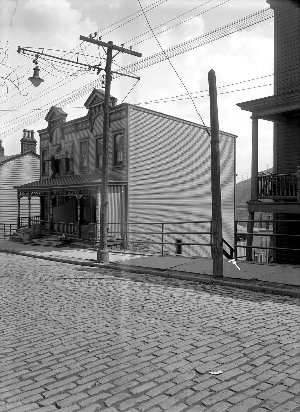 Mansfield Avenue, south end of proposed wall, 1920.